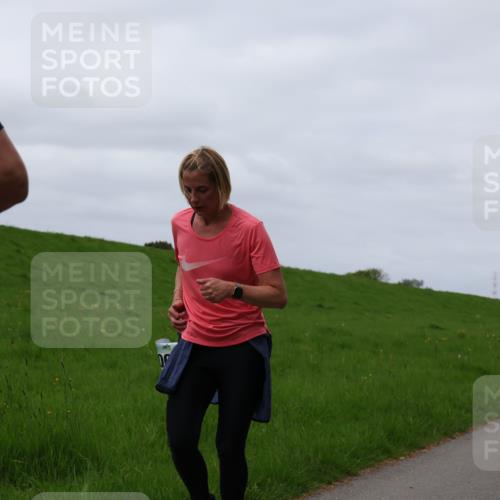 04.05.2025 - 8. Wedeler Halbmarathon Yannick Fuchs http://msf.ph/oto/7821537 04.05.2025 11:51:30 Laufen 291 meine-sportfotos.de