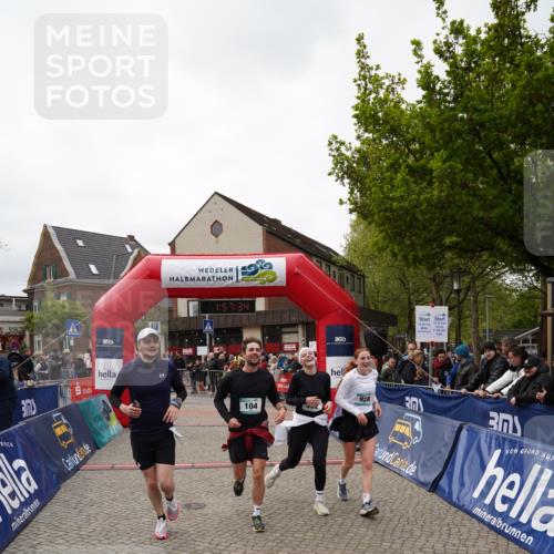 04.05.2025 - 8. Wedeler Halbmarathon Felixshl http://msf.ph/oto/7821540 04.05.2025 11:57:32 Ziel 104, 232, 928, 1161 meine-sportfotos.de