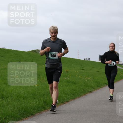 04.05.2025 - 8. Wedeler Halbmarathon Yannick Fuchs http://msf.ph/oto/7821553 04.05.2025 12:07:27 Laufen 595, 74 meine-sportfotos.de