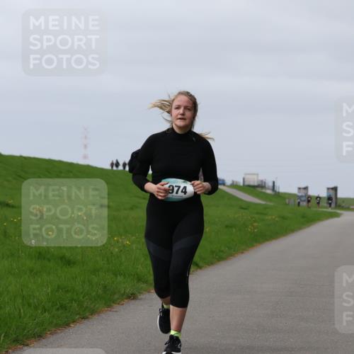 04.05.2025 - 8. Wedeler Halbmarathon Yannick Fuchs http://msf.ph/oto/7821569 04.05.2025 12:07:28 Laufen 974 meine-sportfotos.de