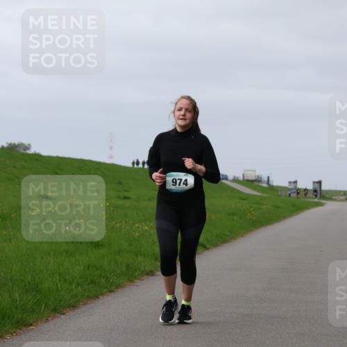 04.05.2025 - 8. Wedeler Halbmarathon Yannick Fuchs http://msf.ph/oto/7821580 04.05.2025 12:07:28 Laufen 5, 974 meine-sportfotos.de