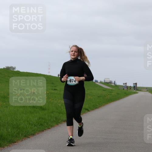 04.05.2025 - 8. Wedeler Halbmarathon Yannick Fuchs http://msf.ph/oto/7821595 04.05.2025 12:07:28 Laufen 974 meine-sportfotos.de