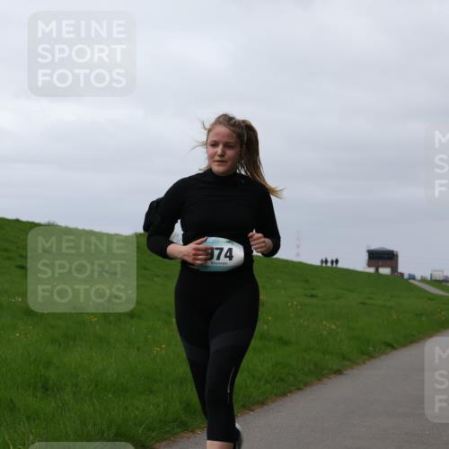 04.05.2025 - 8. Wedeler Halbmarathon Yannick Fuchs http://msf.ph/oto/7821647 04.05.2025 12:07:30 Laufen 974 meine-sportfotos.de