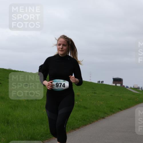 04.05.2025 - 8. Wedeler Halbmarathon Yannick Fuchs http://msf.ph/oto/7821653 04.05.2025 12:07:30 Laufen 974 meine-sportfotos.de