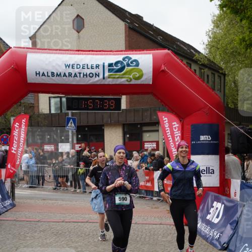 04.05.2025 - 8. Wedeler Halbmarathon Felixshl http://msf.ph/oto/7821673 04.05.2025 11:57:37 Ziel 349, 590, 1147, 1161 meine-sportfotos.de