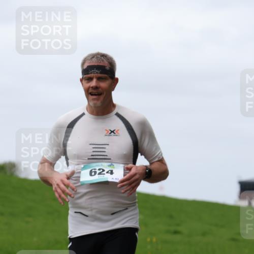 04.05.2025 - 8. Wedeler Halbmarathon Yannick Fuchs http://msf.ph/oto/7821799 04.05.2025 11:28:55 Laufen 624, 43 meine-sportfotos.de
