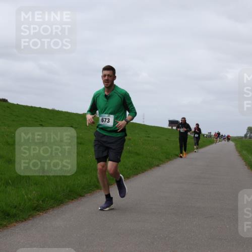 04.05.2025 - 8. Wedeler Halbmarathon Yannick Fuchs http://msf.ph/oto/7821805 04.05.2025 11:51:36 Laufen 673 meine-sportfotos.de
