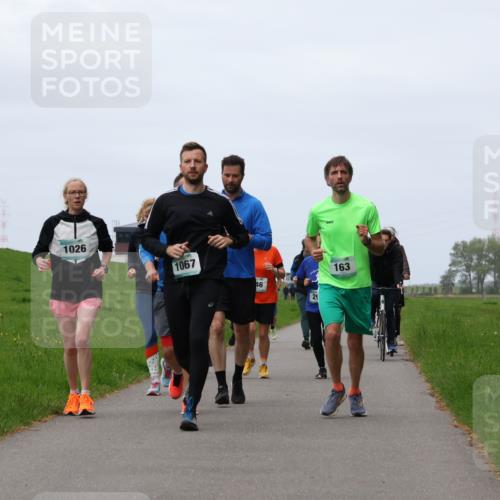 04.05.2025 - 8. Wedeler Halbmarathon Yannick Fuchs http://msf.ph/oto/7821875 04.05.2025 11:29:03 Laufen 1026, 1067, 46, 25, 163 meine-sportfotos.de