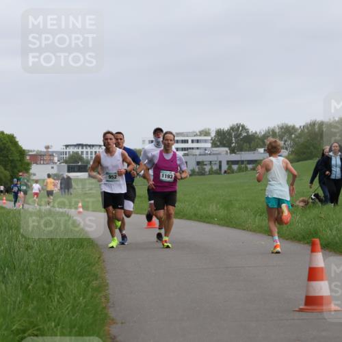 04.05.2025 - 8. Wedeler Halbmarathon Yannick Fuchs http://msf.ph/oto/7821880 04.05.2025 11:10:21 Laufen 1193, 952 meine-sportfotos.de