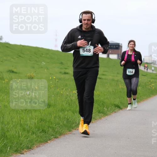 04.05.2025 - 8. Wedeler Halbmarathon Yannick Fuchs http://msf.ph/oto/7821902 04.05.2025 11:51:40 Laufen 548, 554 meine-sportfotos.de