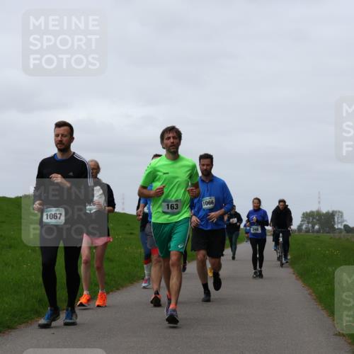 04.05.2025 - 8. Wedeler Halbmarathon Yannick Fuchs http://msf.ph/oto/7821943 04.05.2025 11:29:06 Laufen 1067, 163, 1066, 298 meine-sportfotos.de