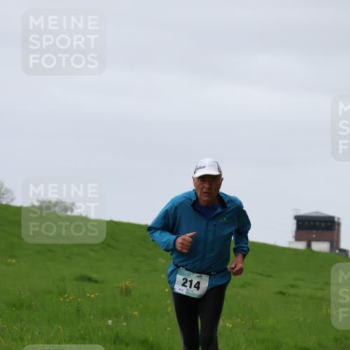 04.05.2025 - 8. Wedeler Halbmarathon Yannick Fuchs http://msf.ph/oto/7822003 04.05.2025 12:10:59 Laufen 214 meine-sportfotos.de