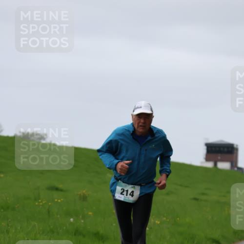 04.05.2025 - 8. Wedeler Halbmarathon Yannick Fuchs http://msf.ph/oto/7822007 04.05.2025 12:10:59 Laufen 214 meine-sportfotos.de