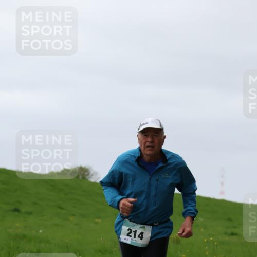 04.05.2025 - 8. Wedeler Halbmarathon Yannick Fuchs http://msf.ph/oto/7822043 04.05.2025 12:11:01 Laufen 214 meine-sportfotos.de