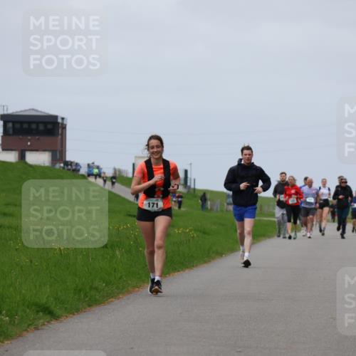 04.05.2025 - 8. Wedeler Halbmarathon Yannick Fuchs http://msf.ph/oto/7822084 04.05.2025 11:51:53 Laufen 171 meine-sportfotos.de