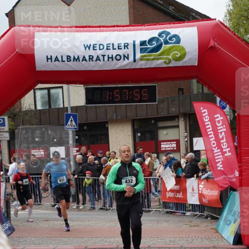 04.05.2025 - 8. Wedeler Halbmarathon Felixshl http://msf.ph/oto/7822088 04.05.2025 11:57:53 Ziel 55, 251, 432, 671, 833, 985 meine-sportfotos.de