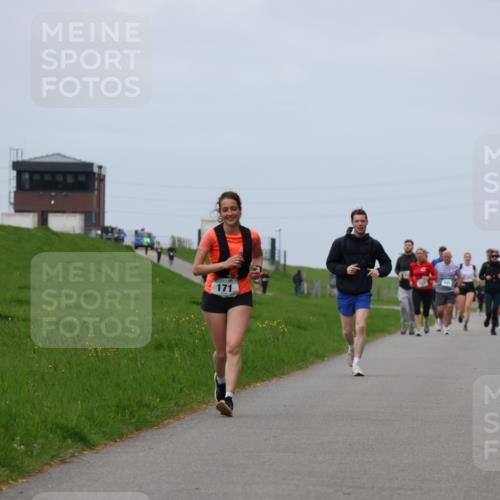 04.05.2025 - 8. Wedeler Halbmarathon Yannick Fuchs http://msf.ph/oto/7822089 04.05.2025 11:51:54 Laufen 171 meine-sportfotos.de
