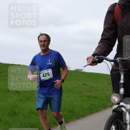 04.05.2025 - 8. Wedeler Halbmarathon Yannick Fuchs http://msf.ph/oto/7822097 04.05.2025 11:29:19 Laufen 425 meine-sportfotos.de