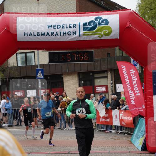 04.05.2025 - 8. Wedeler Halbmarathon Felixshl http://msf.ph/oto/7822099 04.05.2025 11:57:53 Ziel 55, 251, 432, 671, 833, 985 meine-sportfotos.de