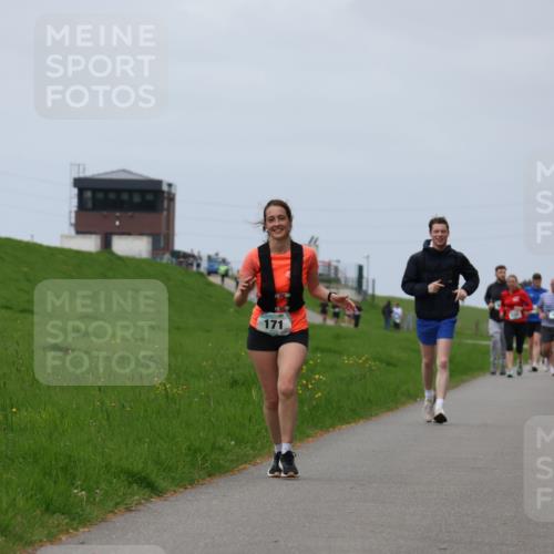 04.05.2025 - 8. Wedeler Halbmarathon Yannick Fuchs http://msf.ph/oto/7822123 04.05.2025 11:51:55 Laufen 171 meine-sportfotos.de