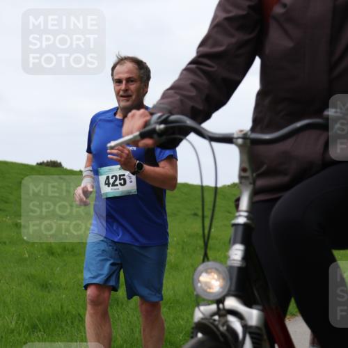 04.05.2025 - 8. Wedeler Halbmarathon Yannick Fuchs http://msf.ph/oto/7822127 04.05.2025 11:29:19 Laufen 425 meine-sportfotos.de