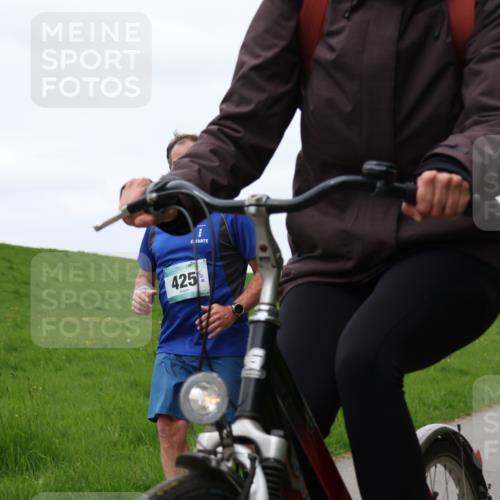 04.05.2025 - 8. Wedeler Halbmarathon Yannick Fuchs http://msf.ph/oto/7822133 04.05.2025 11:29:19 Laufen 425 meine-sportfotos.de