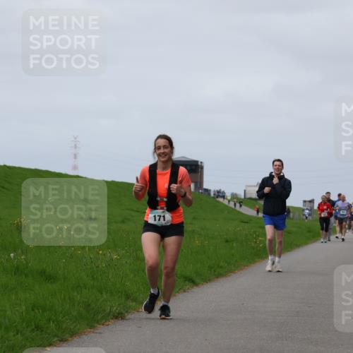 04.05.2025 - 8. Wedeler Halbmarathon Yannick Fuchs http://msf.ph/oto/7822198 04.05.2025 11:52:00 Laufen 171 meine-sportfotos.de