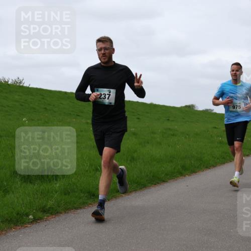 04.05.2025 - 8. Wedeler Halbmarathon Yannick Fuchs http://msf.ph/oto/7822290 04.05.2025 11:29:28 Laufen 237, 2024, 975, 1080 meine-sportfotos.de