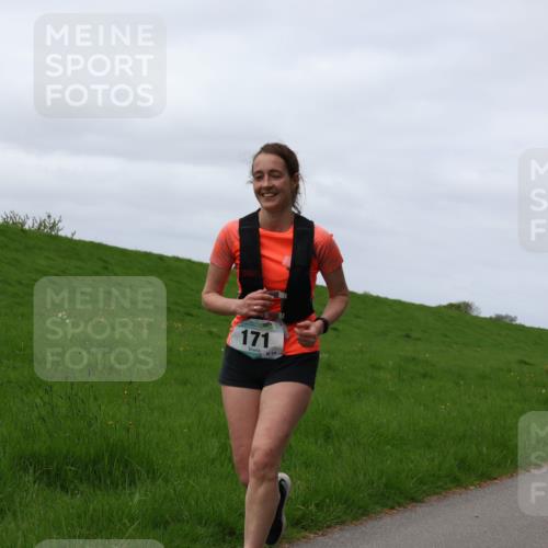 04.05.2025 - 8. Wedeler Halbmarathon Yannick Fuchs http://msf.ph/oto/7822331 04.05.2025 11:52:05 Laufen 171, 14 meine-sportfotos.de