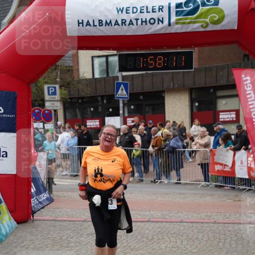 04.05.2025 - 8. Wedeler Halbmarathon Felixshl http://msf.ph/oto/7822433 04.05.2025 11:58:09 Ziel 252, 440, 763, 1135 meine-sportfotos.de