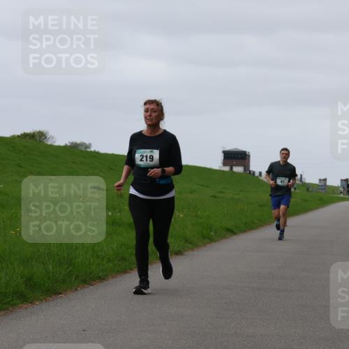 04.05.2025 - 8. Wedeler Halbmarathon Yannick Fuchs http://msf.ph/oto/7822466 04.05.2025 12:12:59 Laufen 219 meine-sportfotos.de