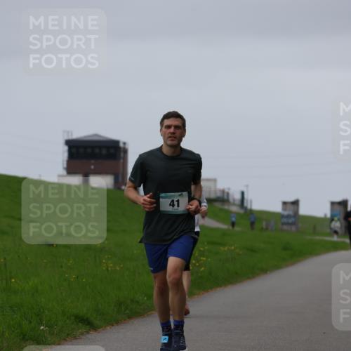 04.05.2025 - 8. Wedeler Halbmarathon Yannick Fuchs http://msf.ph/oto/7822470 04.05.2025 12:13:00 Laufen 41 meine-sportfotos.de