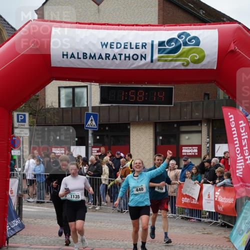 04.05.2025 - 8. Wedeler Halbmarathon Felixshl http://msf.ph/oto/7822473 04.05.2025 11:58:12 Ziel 3, 252, 348, 440, 763, 1135 meine-sportfotos.de