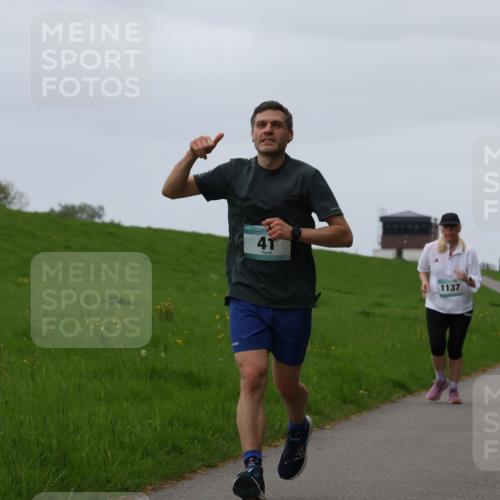 04.05.2025 - 8. Wedeler Halbmarathon Yannick Fuchs http://msf.ph/oto/7822517 04.05.2025 12:13:03 Laufen 41, 1137 meine-sportfotos.de