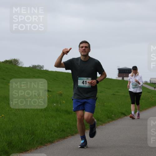 04.05.2025 - 8. Wedeler Halbmarathon Yannick Fuchs http://msf.ph/oto/7822525 04.05.2025 12:13:03 Laufen 41, 1137 meine-sportfotos.de