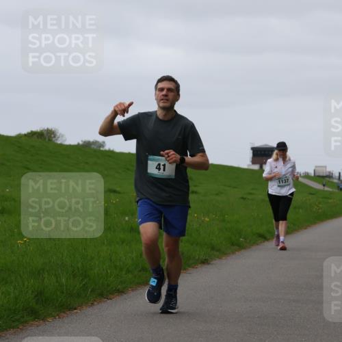 04.05.2025 - 8. Wedeler Halbmarathon Yannick Fuchs http://msf.ph/oto/7822545 04.05.2025 12:13:04 Laufen 41, 1137 meine-sportfotos.de