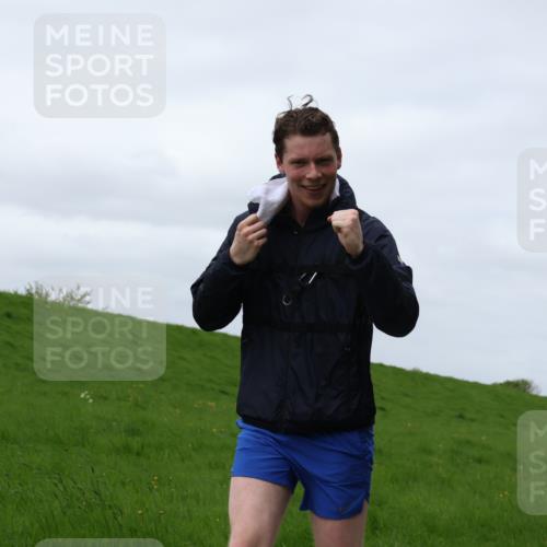 04.05.2025 - 8. Wedeler Halbmarathon Yannick Fuchs http://msf.ph/oto/7822589 04.05.2025 11:52:10 Laufen  meine-sportfotos.de
