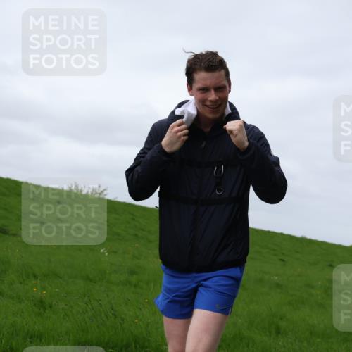 04.05.2025 - 8. Wedeler Halbmarathon Yannick Fuchs http://msf.ph/oto/7822599 04.05.2025 11:52:10 Laufen  meine-sportfotos.de