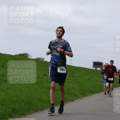 04.05.2025 - 8. Wedeler Halbmarathon Yannick Fuchs http://msf.ph/oto/7822636 04.05.2025 11:29:46 Laufen 395, 527, 314, 8 meine-sportfotos.de