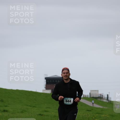 04.05.2025 - 8. Wedeler Halbmarathon Yannick Fuchs http://msf.ph/oto/7822654 04.05.2025 12:13:43 Laufen 644 meine-sportfotos.de