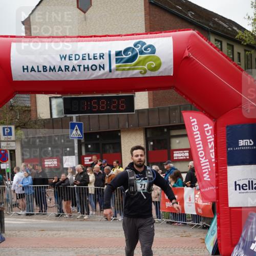 04.05.2025 - 8. Wedeler Halbmarathon Felixshl http://msf.ph/oto/7822687 04.05.2025 11:58:23 Ziel 71 meine-sportfotos.de
