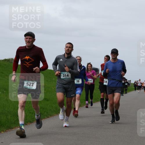 04.05.2025 - 8. Wedeler Halbmarathon Yannick Fuchs http://msf.ph/oto/7822774 04.05.2025 11:29:50 Laufen 527, 314, 39, 392, 38 meine-sportfotos.de