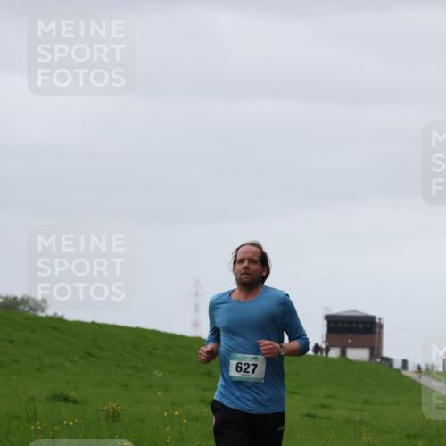 04.05.2025 - 8. Wedeler Halbmarathon Yannick Fuchs http://msf.ph/oto/7822795 04.05.2025 12:14:59 Laufen 627 meine-sportfotos.de