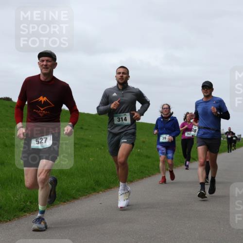 04.05.2025 - 8. Wedeler Halbmarathon Yannick Fuchs http://msf.ph/oto/7822817 04.05.2025 11:29:52 Laufen 527, 314, 39, 392, 38 meine-sportfotos.de