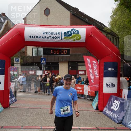 04.05.2025 - 8. Wedeler Halbmarathon Felixshl http://msf.ph/oto/7822847 04.05.2025 11:58:28 Ziel 71, 605 meine-sportfotos.de