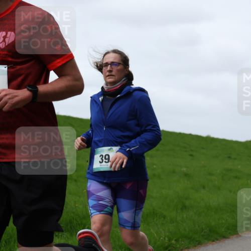 04.05.2025 - 8. Wedeler Halbmarathon Yannick Fuchs http://msf.ph/oto/7822926 04.05.2025 11:29:55 Laufen 365, 39, 392 meine-sportfotos.de