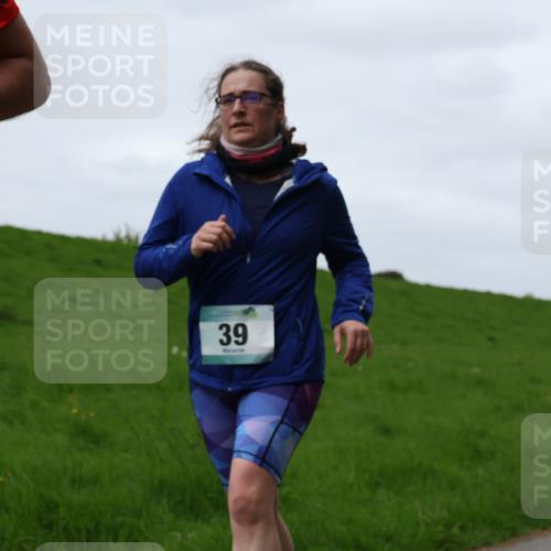 04.05.2025 - 8. Wedeler Halbmarathon Yannick Fuchs http://msf.ph/oto/7822937 04.05.2025 11:29:55 Laufen 39, 392 meine-sportfotos.de