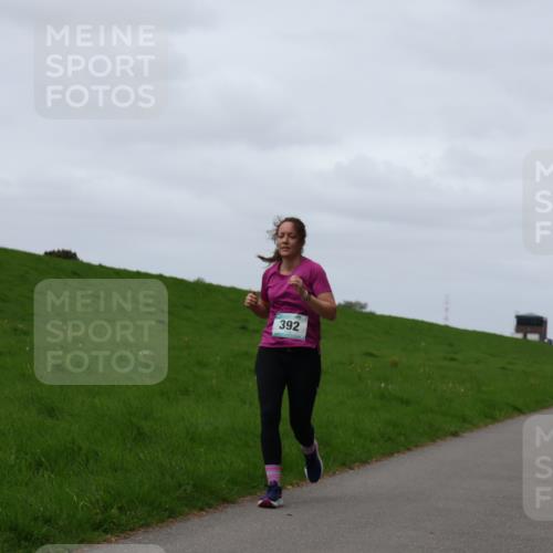 04.05.2025 - 8. Wedeler Halbmarathon Yannick Fuchs http://msf.ph/oto/7822956 04.05.2025 11:29:56 Laufen 392 meine-sportfotos.de