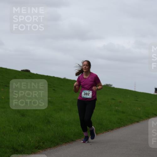 04.05.2025 - 8. Wedeler Halbmarathon Yannick Fuchs http://msf.ph/oto/7822963 04.05.2025 11:29:56 Laufen 392 meine-sportfotos.de