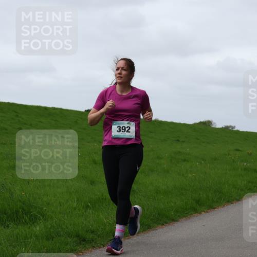 04.05.2025 - 8. Wedeler Halbmarathon Yannick Fuchs http://msf.ph/oto/7822997 04.05.2025 11:29:57 Laufen 392 meine-sportfotos.de